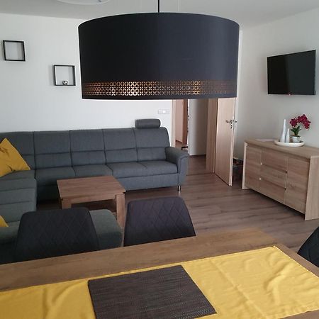 Novy Apartman V Arealu Wellness Hotelu Frymburk Exterior foto