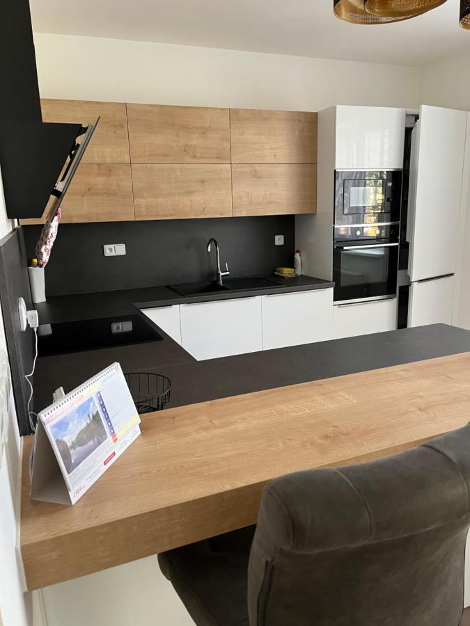 Novy Apartman V Arealu Wellness Hotelu Frymburk Exterior foto