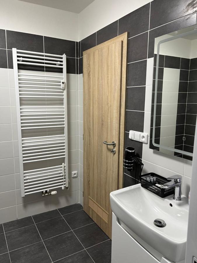 Novy Apartman V Arealu Wellness Hotelu Frymburk Exterior foto